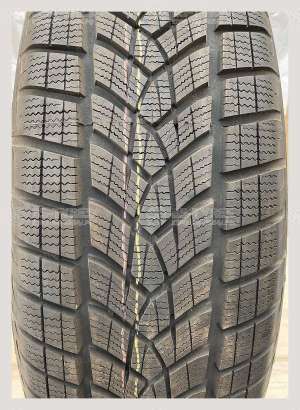 Goodyear Ultra Grip Ice SUV 235/60 R18 107T (уценка)