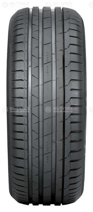 Nokian Tyres Hakka Black 2 215/50 R17 95W (2017)
