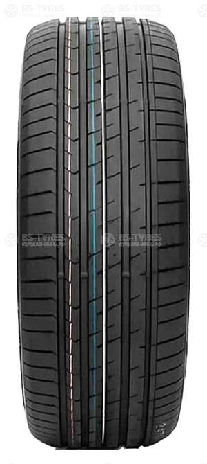 Royal Black Explorer II 235/45 R18 98W